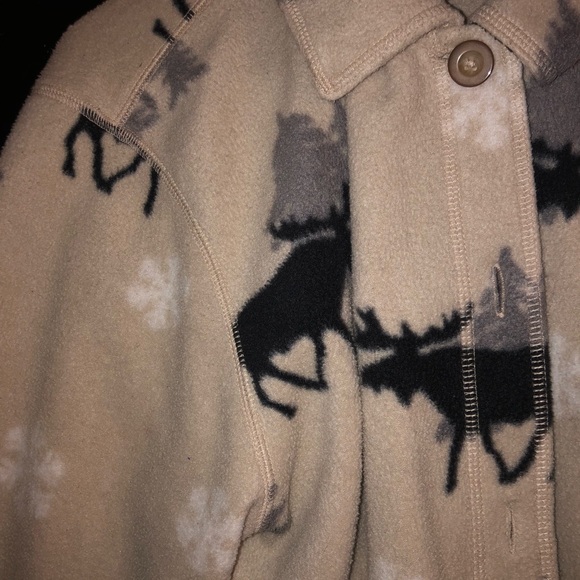 Canada Sweater - Picture 2 of 3